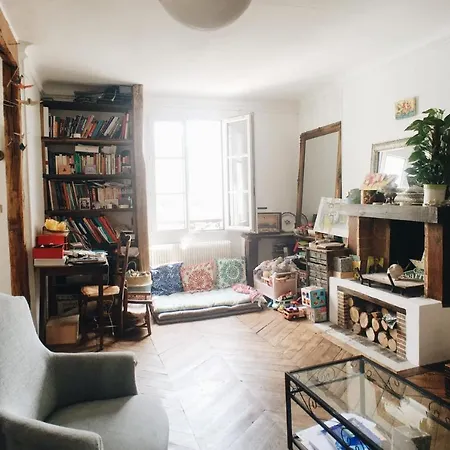 Appartamento Large Welcoming In The Heart Of Parigi